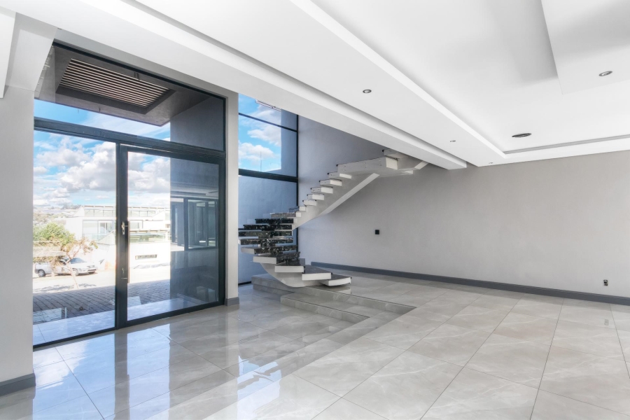 4 Bedroom Property for Sale in Waterfall Country Estate Gauteng