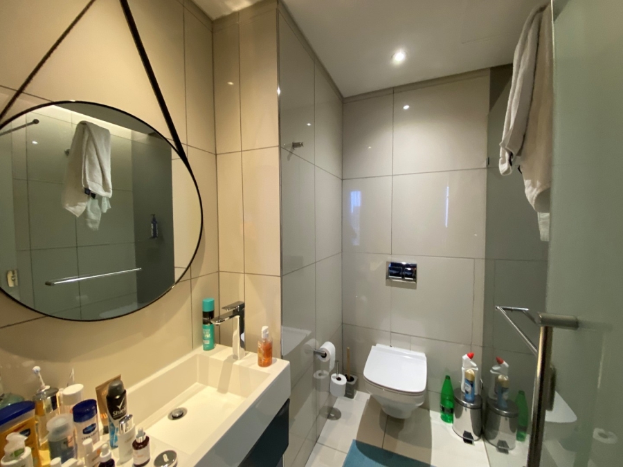 To Let 1 Bedroom Property for Rent in Sandown Gauteng