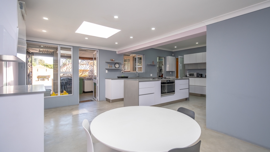 4 Bedroom Property for Sale in Florida Park Gauteng