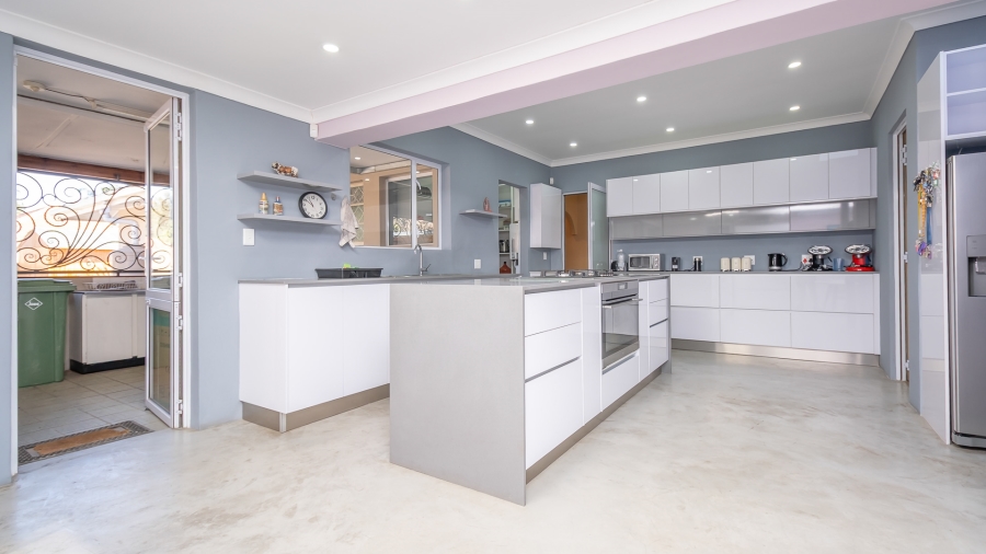 4 Bedroom Property for Sale in Florida Park Gauteng
