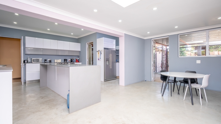 4 Bedroom Property for Sale in Florida Park Gauteng