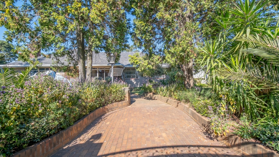 4 Bedroom Property for Sale in Florida Park Gauteng