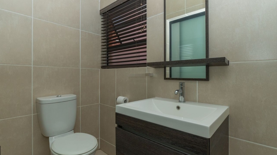 3 Bedroom Property for Sale in Greenstone Crest Gauteng