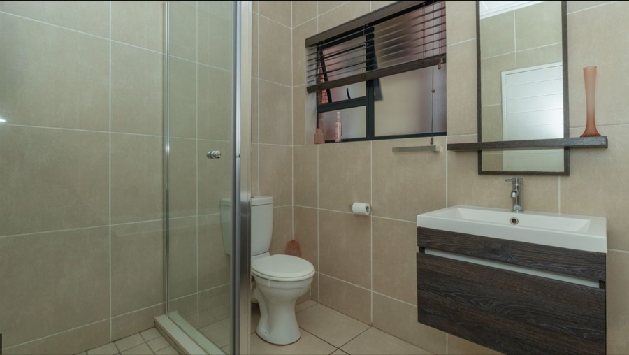 3 Bedroom Property for Sale in Greenstone Crest Gauteng