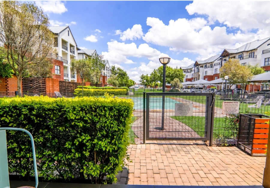 3 Bedroom Property for Sale in Greenstone Crest Gauteng