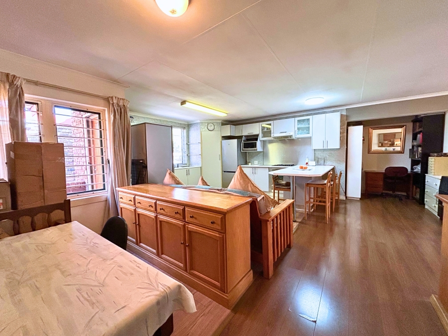 2 Bedroom Property for Sale in Die Hoewes Gauteng
