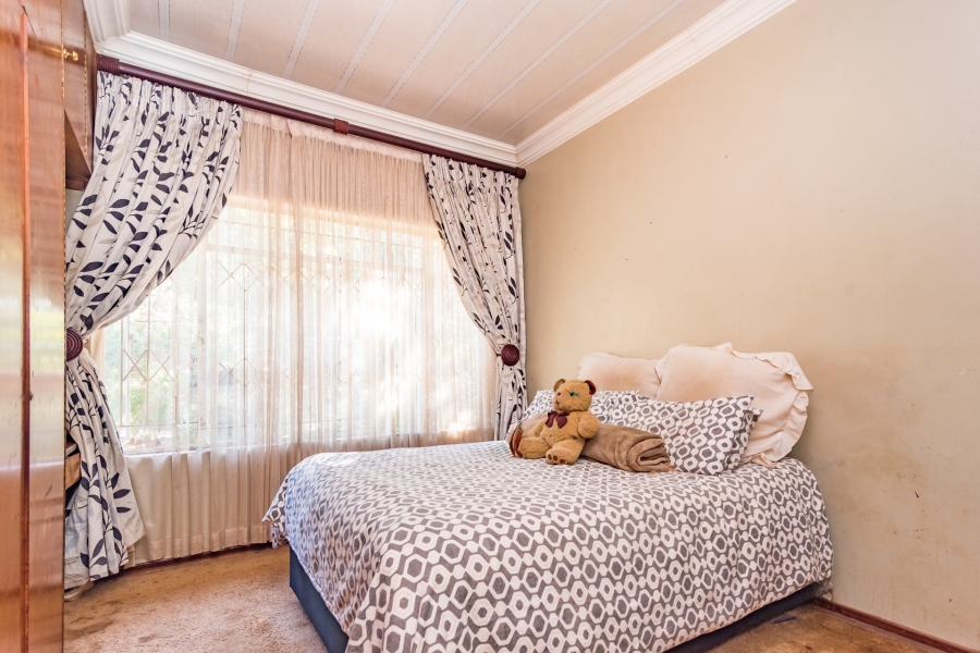 6 Bedroom Property for Sale in Meyerspark Gauteng