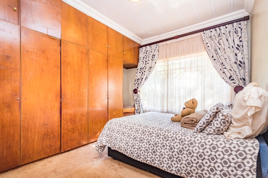 6 Bedroom Property for Sale in Meyerspark Gauteng