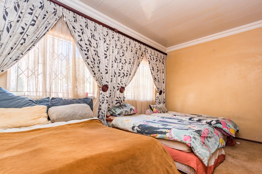 6 Bedroom Property for Sale in Meyerspark Gauteng
