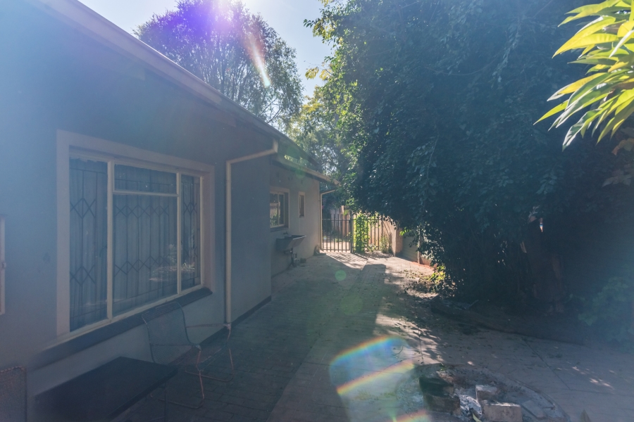 6 Bedroom Property for Sale in Meyerspark Gauteng