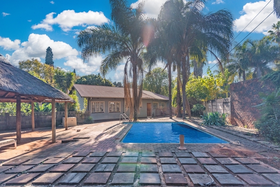 6 Bedroom Property for Sale in Meyerspark Gauteng