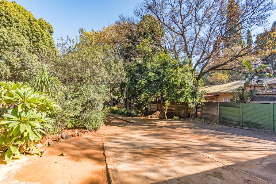 6 Bedroom Property for Sale in Meyerspark Gauteng