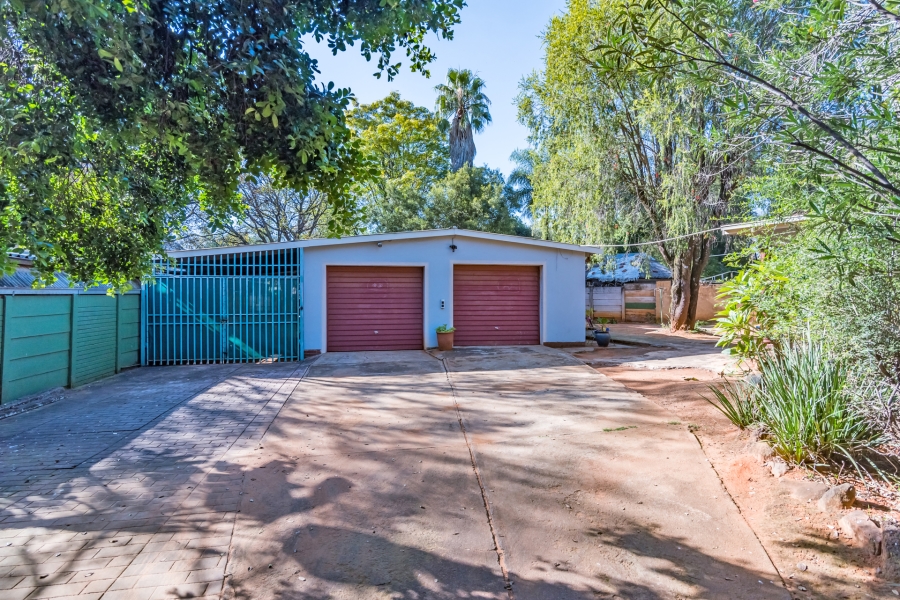 6 Bedroom Property for Sale in Meyerspark Gauteng