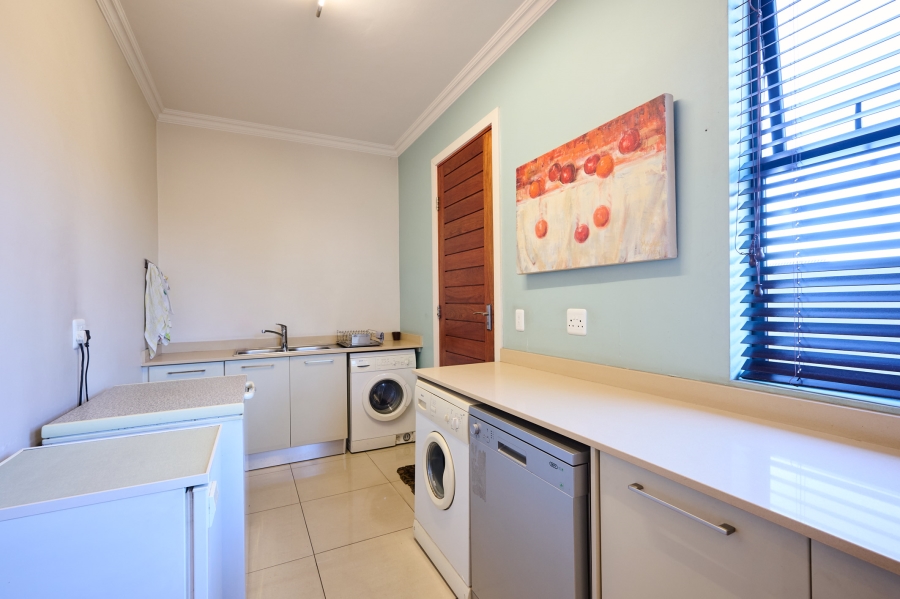 3 Bedroom Property for Sale in Waterfall Country Village Gauteng