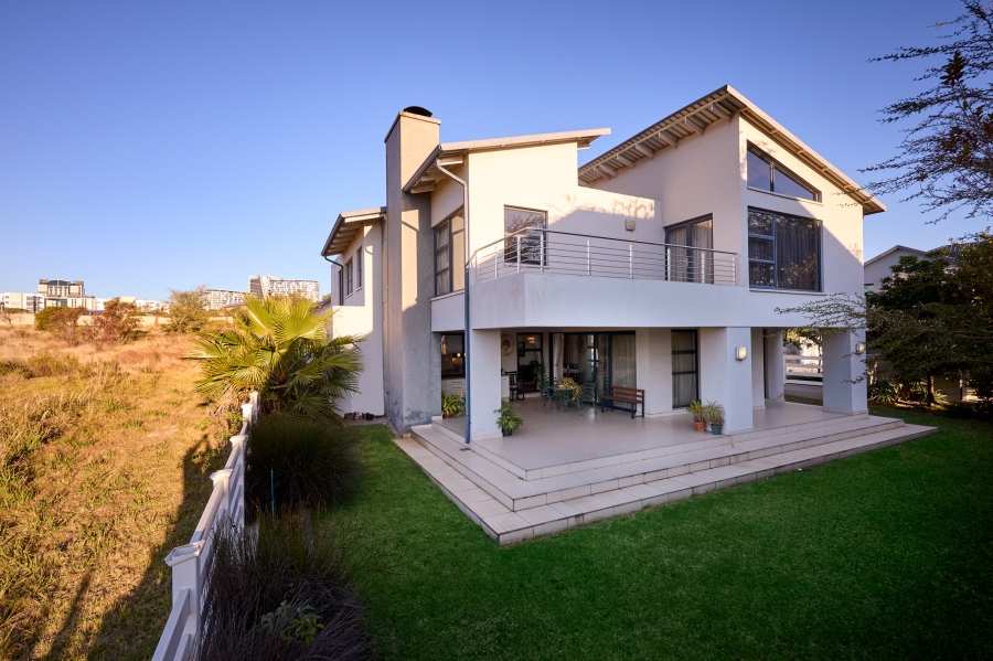 3 Bedroom Property for Sale in Waterfall Country Village Gauteng