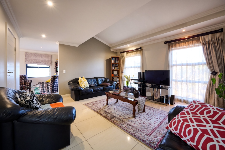 3 Bedroom Property for Sale in Waterfall Country Village Gauteng