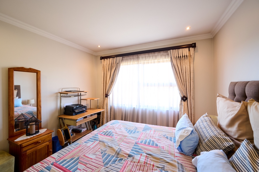 3 Bedroom Property for Sale in Waterfall Country Village Gauteng
