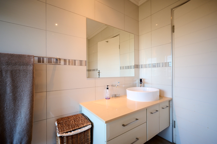 3 Bedroom Property for Sale in Waterfall Country Village Gauteng
