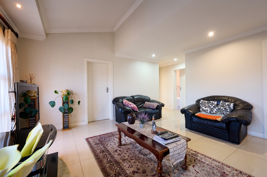 3 Bedroom Property for Sale in Waterfall Country Village Gauteng