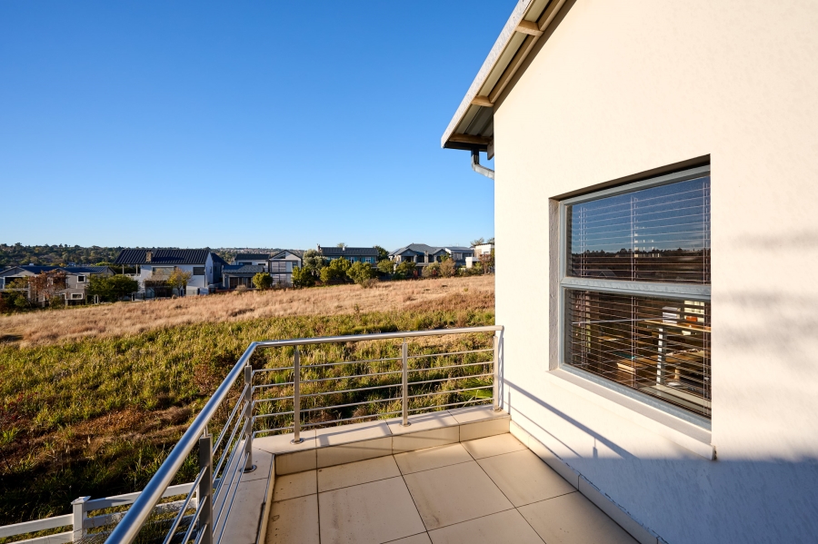 3 Bedroom Property for Sale in Waterfall Country Village Gauteng