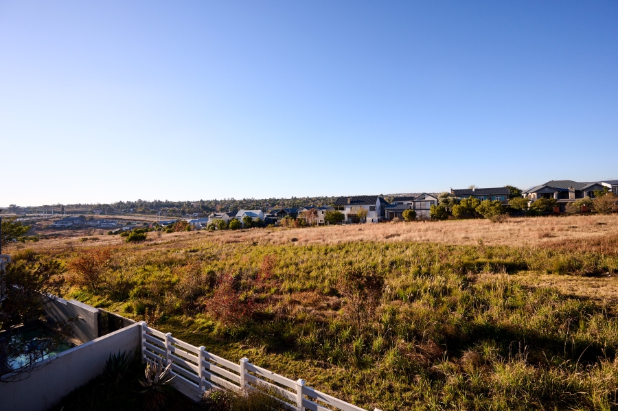 3 Bedroom Property for Sale in Waterfall Country Village Gauteng