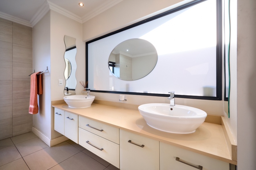 3 Bedroom Property for Sale in Waterfall Country Village Gauteng