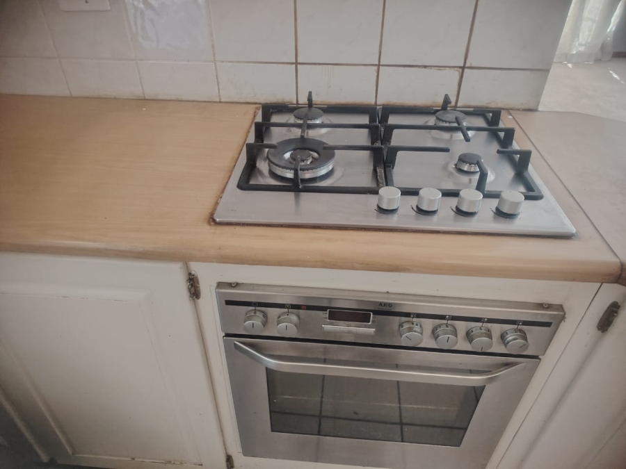 3 Bedroom Property for Sale in Hectorton Gauteng