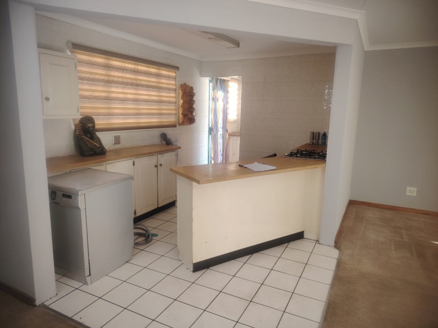 3 Bedroom Property for Sale in Hectorton Gauteng