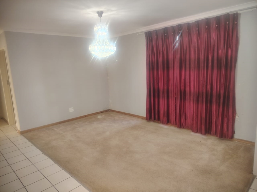 3 Bedroom Property for Sale in Hectorton Gauteng