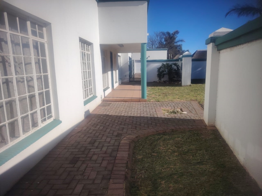 3 Bedroom Property for Sale in Hectorton Gauteng