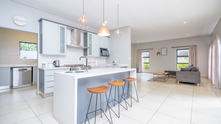 4 Bedroom Property for Sale in Midstream Ridge Gauteng
