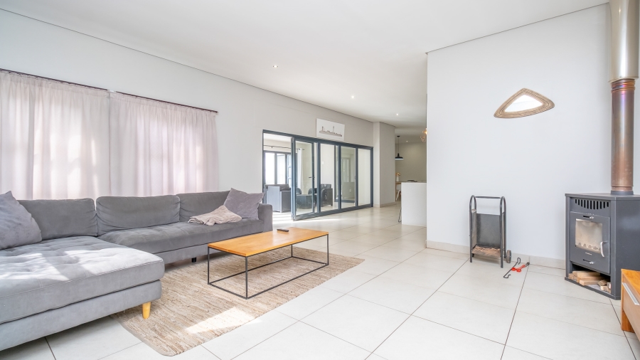 4 Bedroom Property for Sale in Midstream Ridge Gauteng