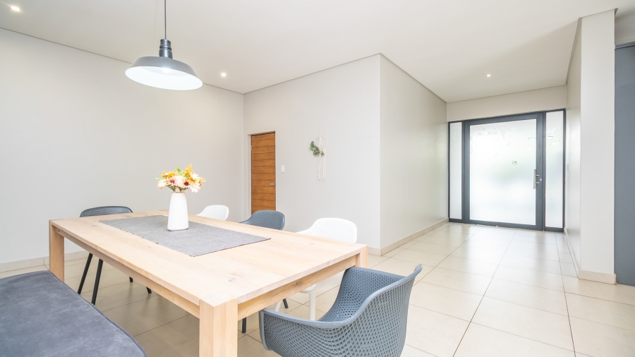 4 Bedroom Property for Sale in Midstream Ridge Gauteng