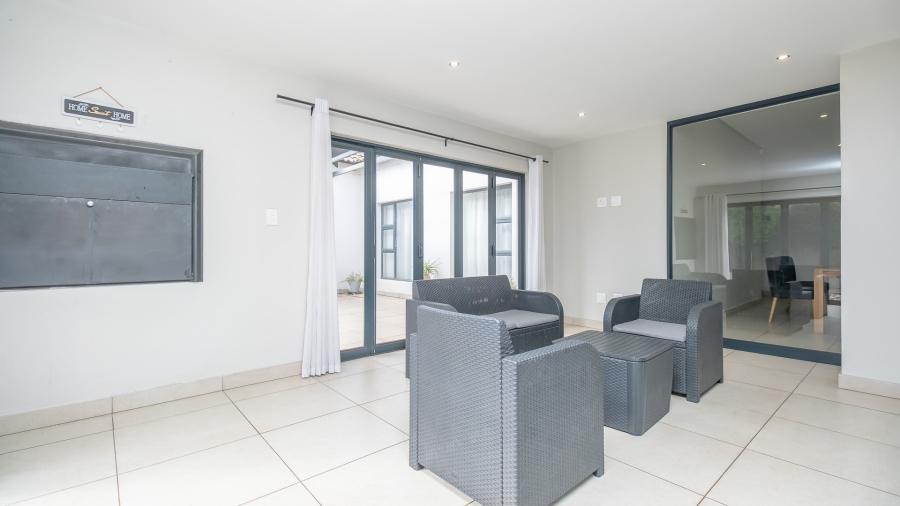 4 Bedroom Property for Sale in Midstream Ridge Gauteng