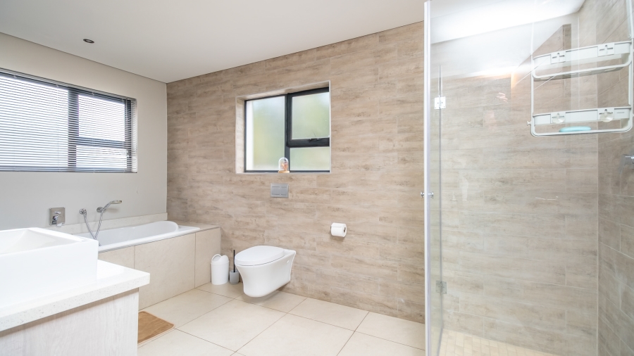4 Bedroom Property for Sale in Midstream Ridge Gauteng