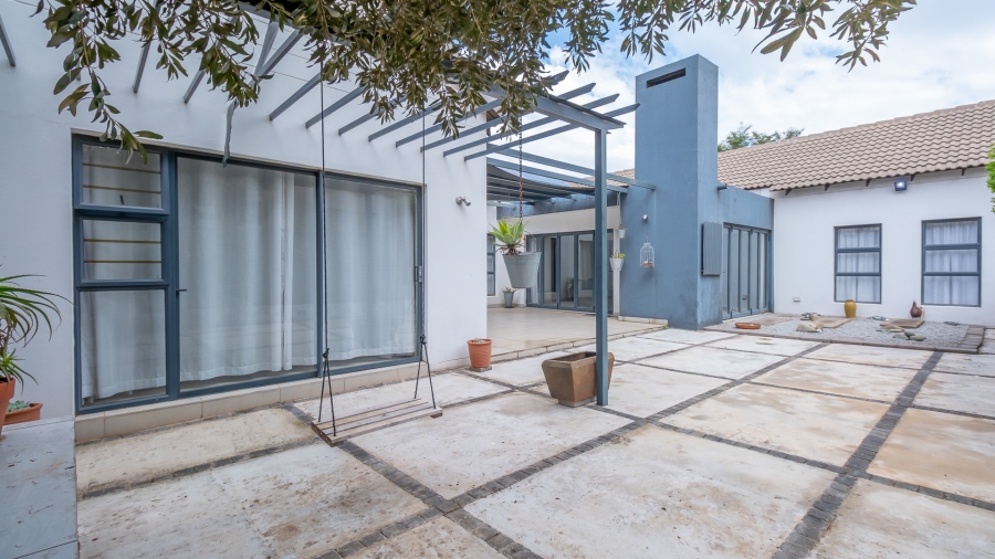 4 Bedroom Property for Sale in Midstream Ridge Gauteng