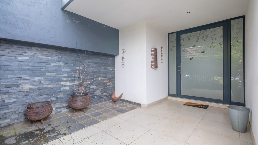 4 Bedroom Property for Sale in Midstream Ridge Gauteng