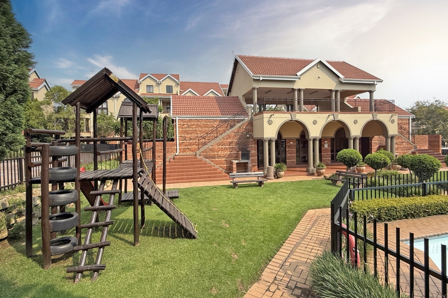 2 Bedroom Property for Sale in Bryanston Gauteng