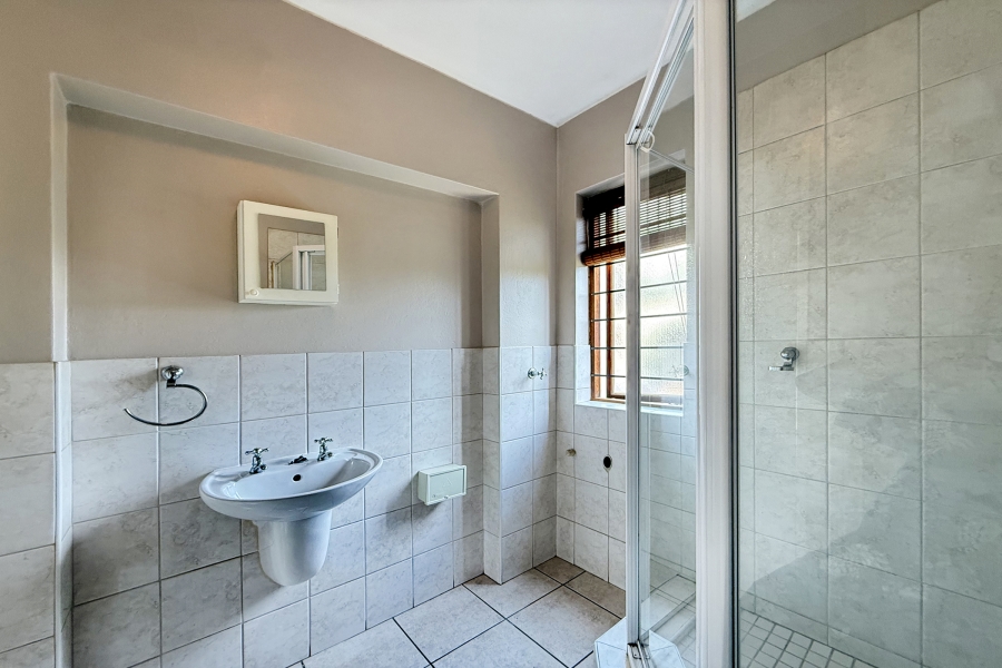 2 Bedroom Property for Sale in Bryanston Gauteng