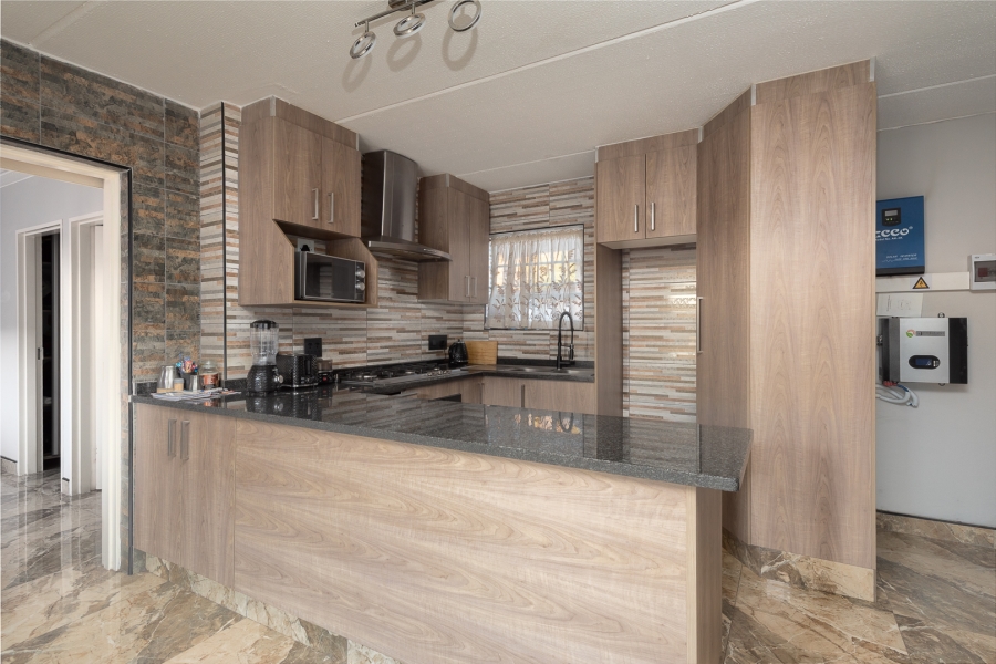1 Bedroom Property for Sale in Alan Manor Gauteng