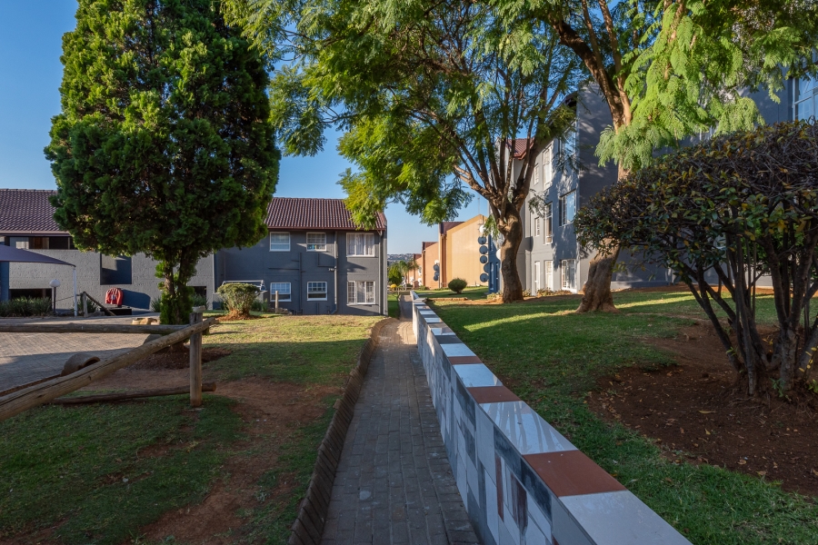 1 Bedroom Property for Sale in Alan Manor Gauteng