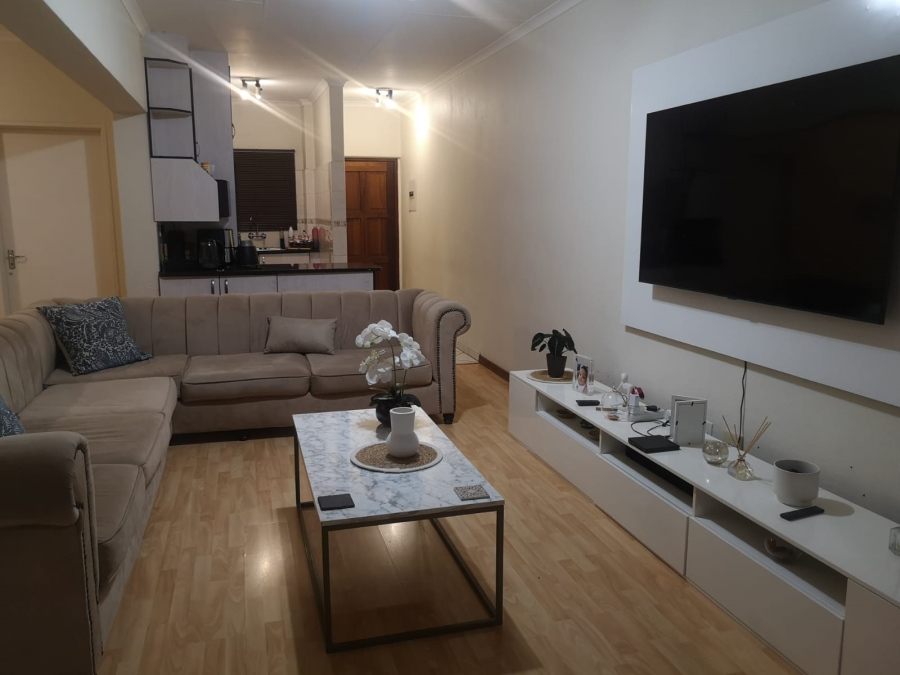 To Let 1 Bedroom Property for Rent in Bedfordview Gauteng