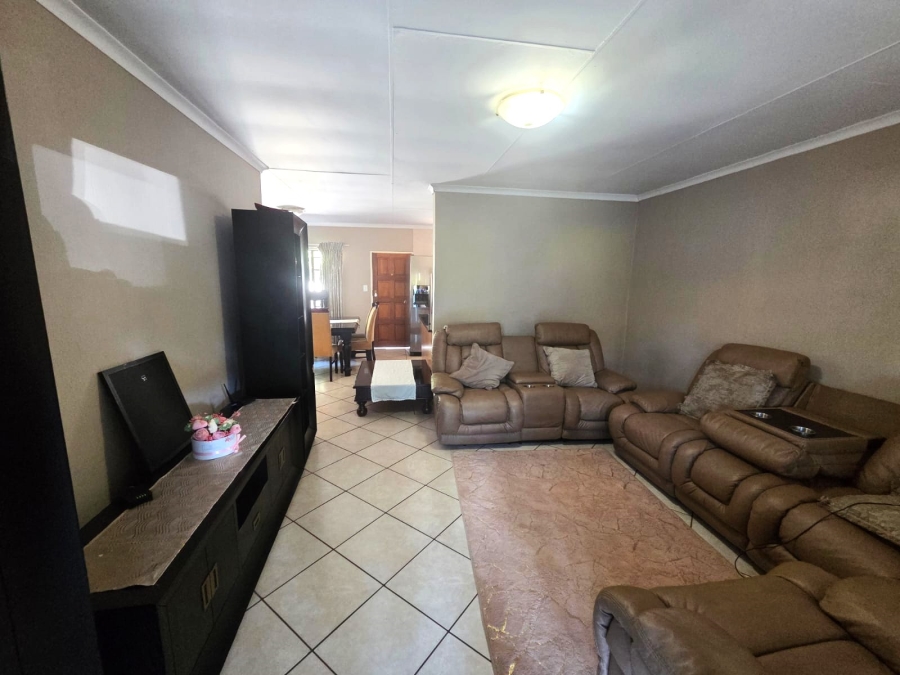 To Let 3 Bedroom Property for Rent in Montana Gauteng