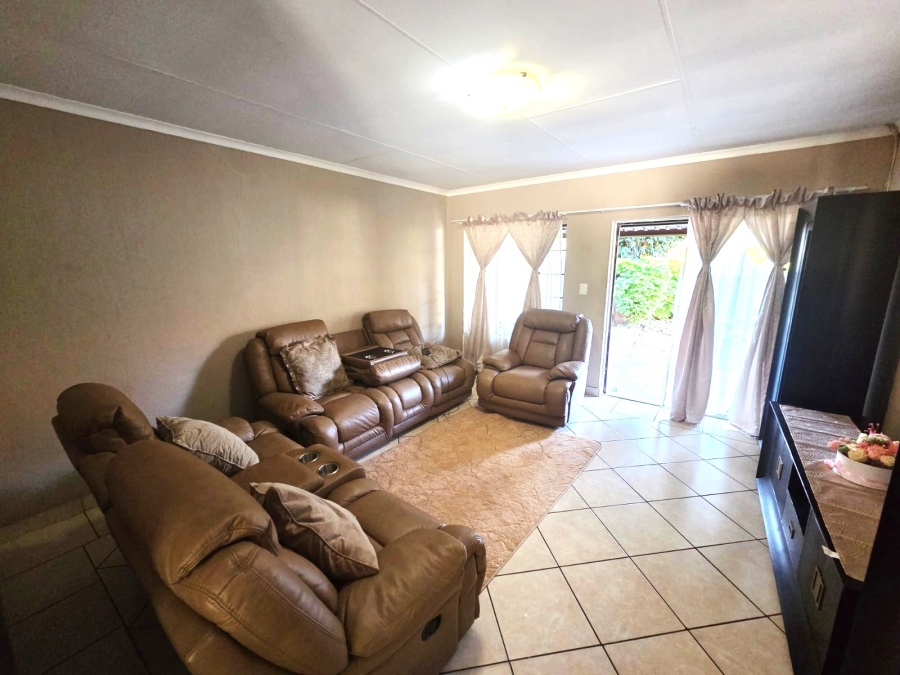 To Let 3 Bedroom Property for Rent in Montana Gauteng