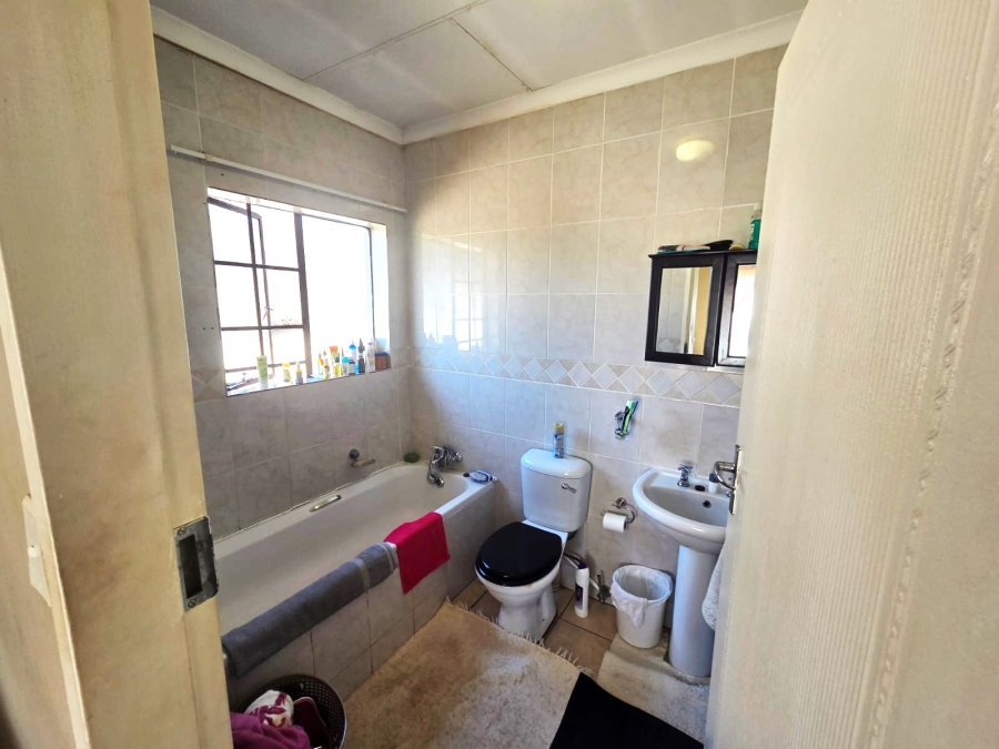 To Let 3 Bedroom Property for Rent in Montana Gauteng