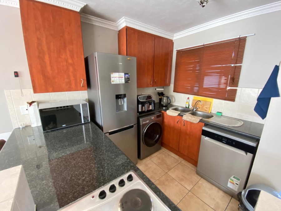 To Let 2 Bedroom Property for Rent in Olympus AH Gauteng