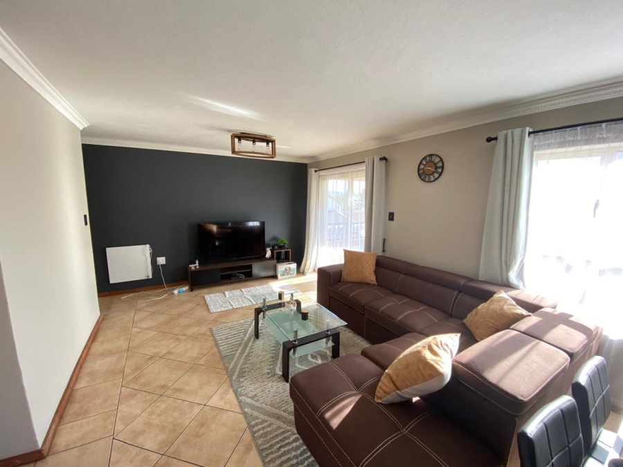 To Let 2 Bedroom Property for Rent in Olympus AH Gauteng