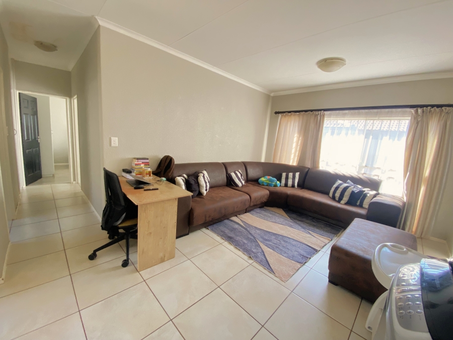 2 Bedroom Property for Sale in Amorosa Gauteng