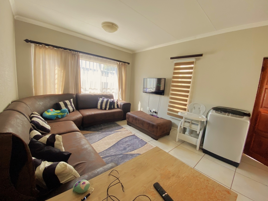 2 Bedroom Property for Sale in Amorosa Gauteng