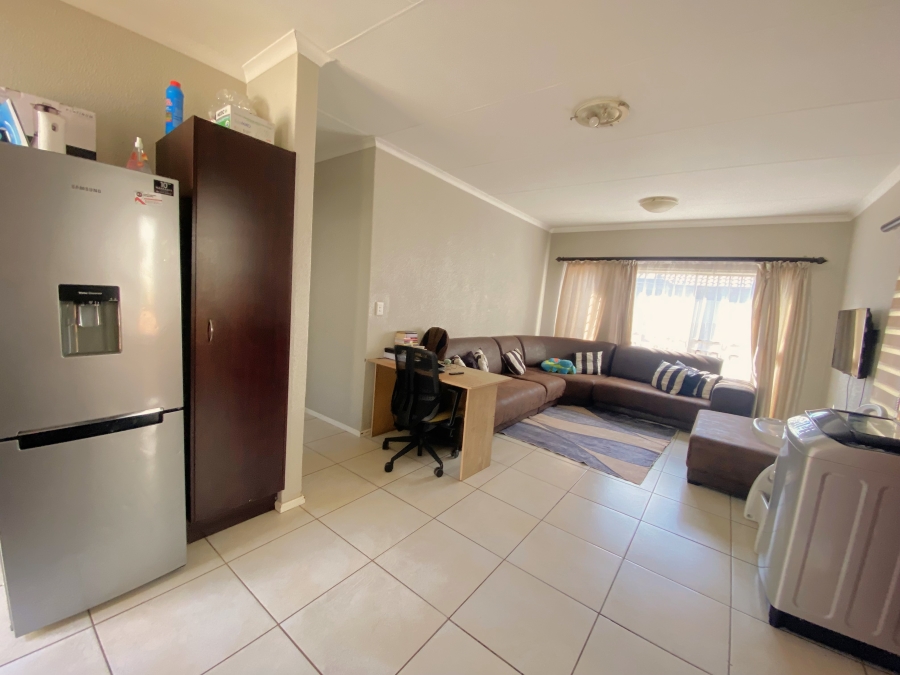 2 Bedroom Property for Sale in Amorosa Gauteng